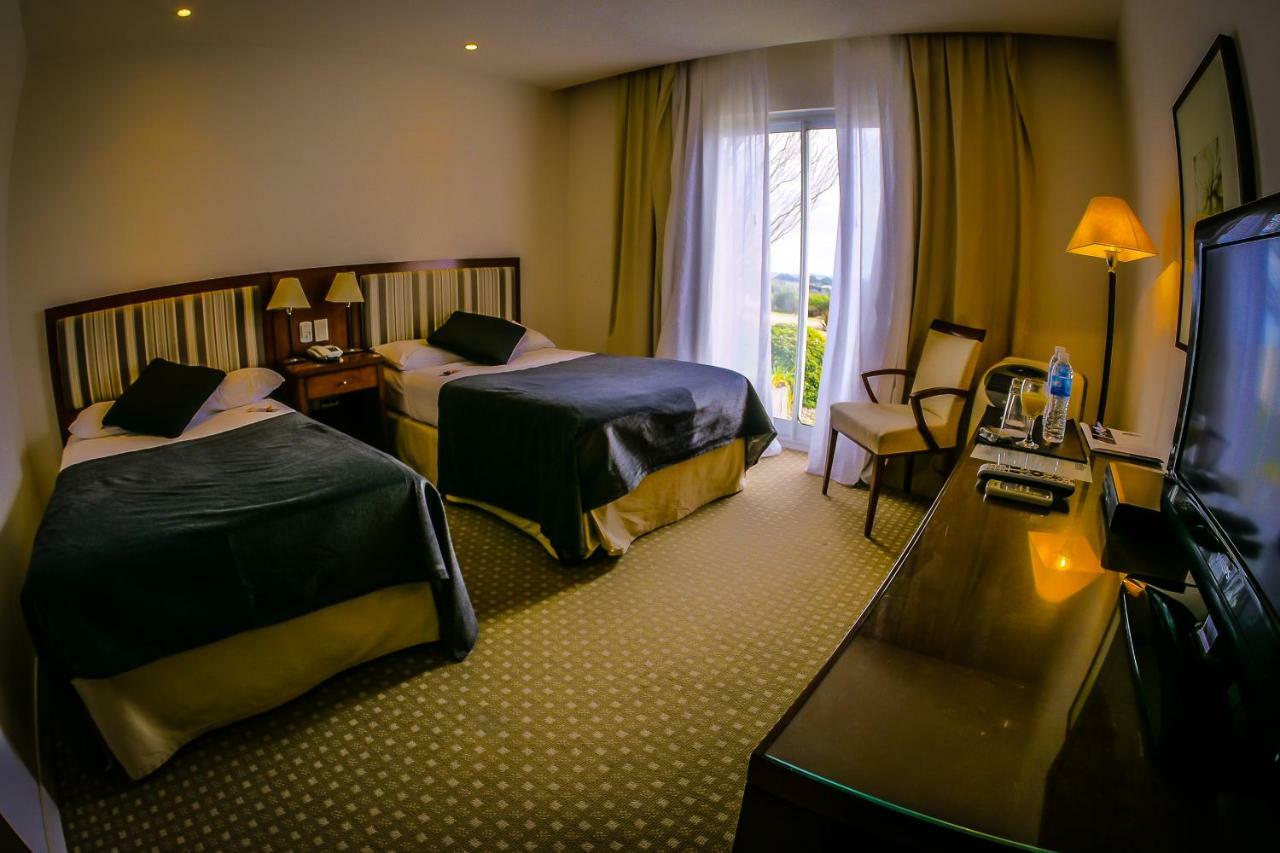 Elegance Hotel Tandil Cameră foto